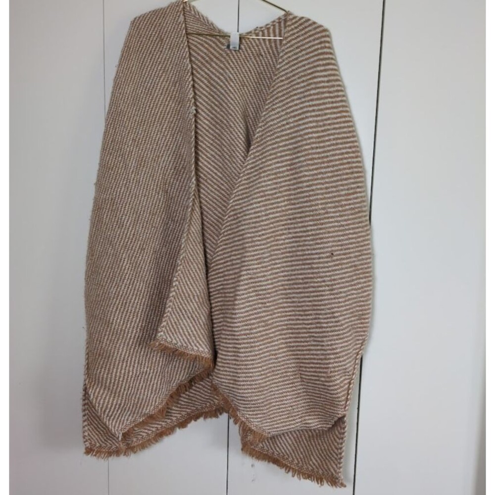 Aerie Poncho Women's One Size Brown White Sweater Lagenlook Fringe Boho Open